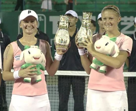 牵动着无数 牵动着无数