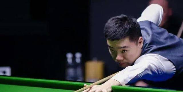 塞恩斯：F1车手换队都有阵痛期 汉密尔顿成最贵反面教材