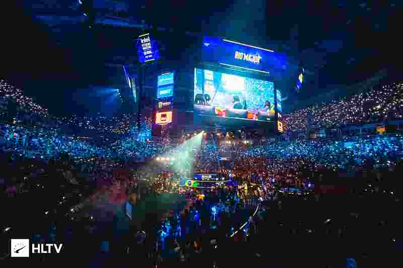 以其锐利的 以其锐利的