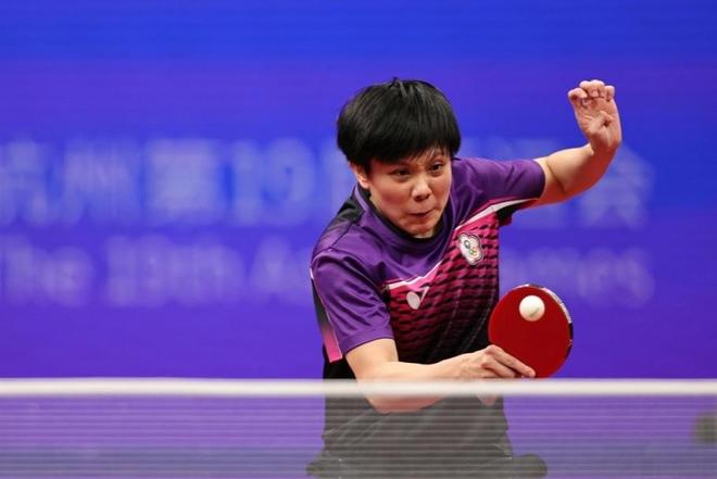 波兰主帅：我认为莱万将是西甲金靴；什琴斯尼太年轻不该退役